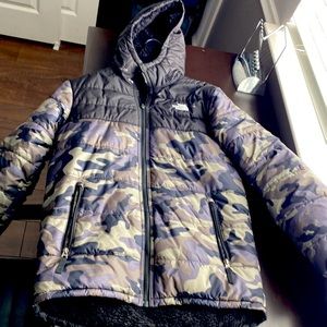 Boys The North Face Camouflage Jacket size XL (18-20)